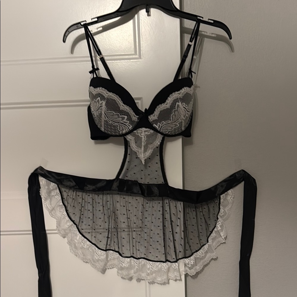 Elegant Black and White Lingerie Set